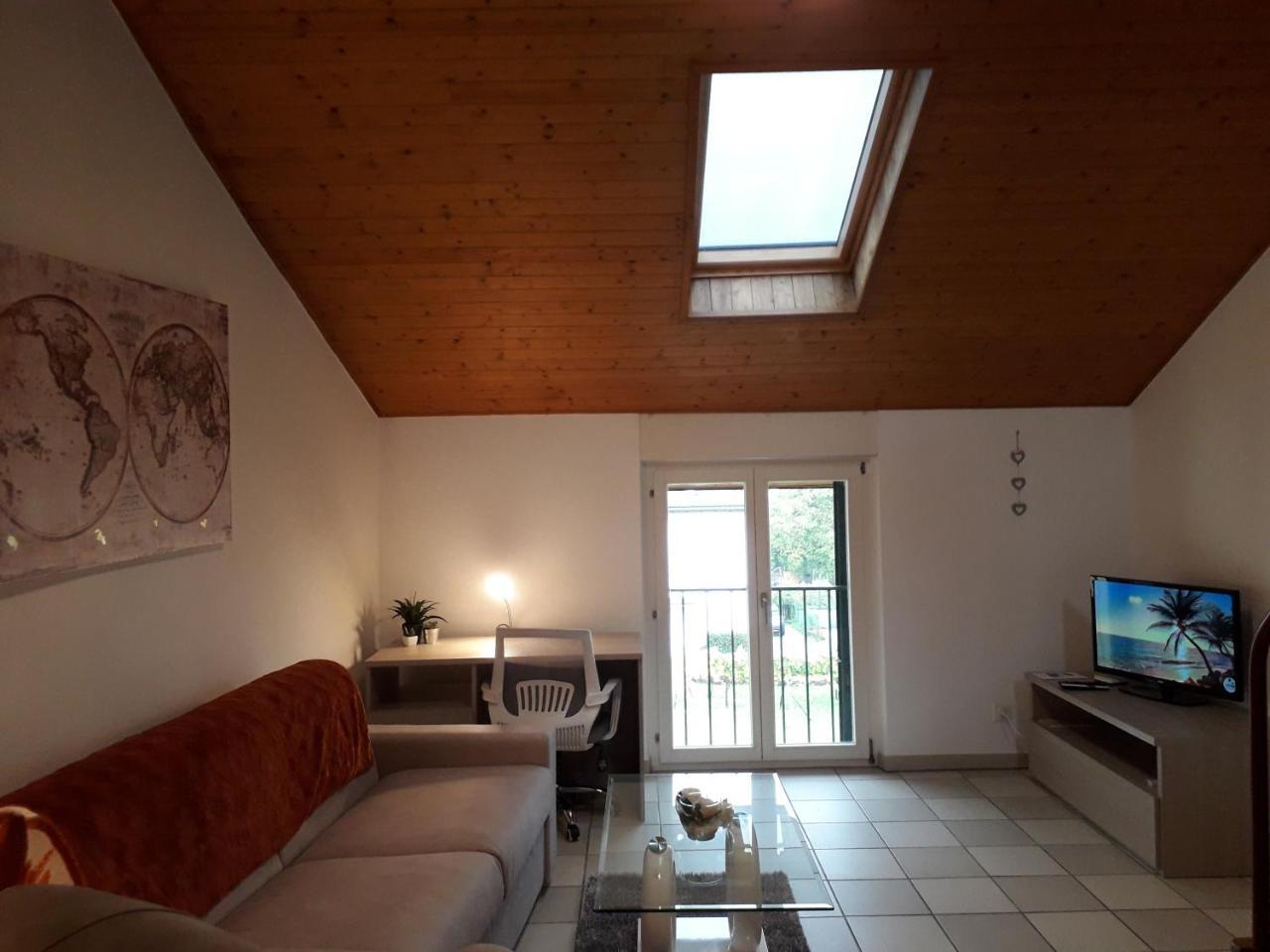 Holidays Homes Il Folletto Quartino Екстер'єр фото